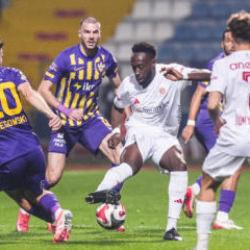 Antalyaspor deplasmandan 3 puanla döndü