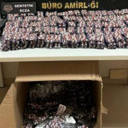 Balıkesir'den İzmir'e uyuşturucu getirdiği belirlenen 10 ş&uuml;pheliye g&ouml;zaltı