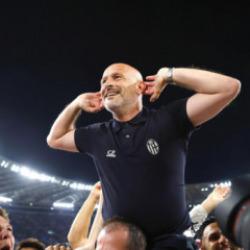 Böyle hoca görülmedi! 200 maçta 198 farklı 11 denedi