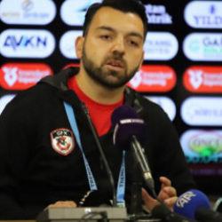 Süper Lig ekibinin hocası maç biter bitmez hastaneye koştu!