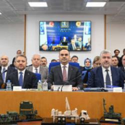 Görüşmeye damga vurdular! Bakan Kacır, Çelik Kubbe'yi milletvekillerine tanıttı!