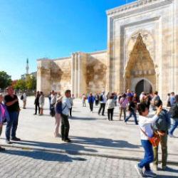 D&uuml;nyanın en b&uuml;y&uuml;k kervansarayı: Binlerce yıllık tarihe tanıklık ediyor!