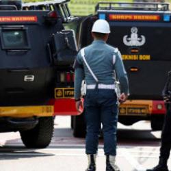 Endonezya'da camide cuma namazı sırasında patlama: 54 yaralı