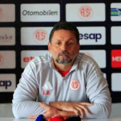 Erol Bulut, Beşiktaş'a karşı ilk peşinde