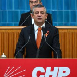 İbrahim Beşinci'den &Ouml;zg&uuml;r &Ouml;zel'e sert tepki: "Aktardığınız paraları paylaşın"