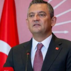 Kendi yasağını kendisi deldi! Özel'den çocukluk arkadaşına atama kıyağı