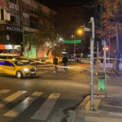 Motosikletli ş&uuml;pheli caddede tabancayla rastgele ateş a&ccedil;tı