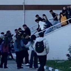 Okulda korku dolu anlar: Sopalarla baskın yaptılar