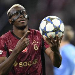 Osimhen'e Şampiyonlar Ligi'nde büyük onur!