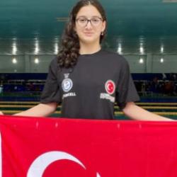 Selinnur Sade'den Riyad'da altın madalya!