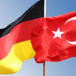 Berlin'den Türk savunma sanayine yoğun ilgi! "Almanya Türk İHA'ları satın almalı"