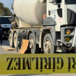 Yalova'da beton mikserinin altında kalan yaya &ouml;ld&uuml;