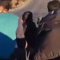 Yol videosu çekmek isteyen gençler kaza yaptı! O anlar sosyal medyada viral oldu