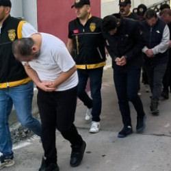 Olmayan inşaat demir satarak 19 milyon lira vurgun yaptılar: 22 tutuklu! 