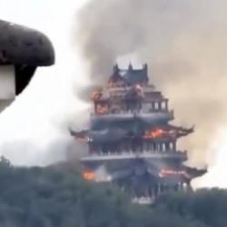 Çin'deki tarihi tapınak alev alev yandı! İnanılmaz ihmal