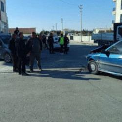 Aksaray'da hafif ticari ara&ccedil; ile otomobil &ccedil;arpıştı: 7 yaralı