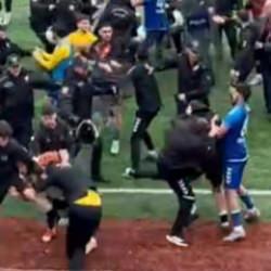 Amatör maçta tam 24 kırmızı kart çıktı!