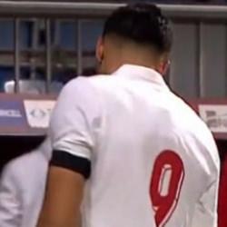 Beşiktaş'ın yıldızı milli maçta sakatlandı! 