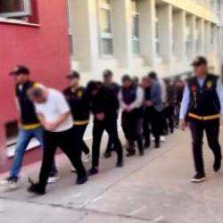 Dolandırıcılar tek tek enselendi! Bakan Yerlikaya o anları paylaştı