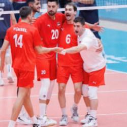 Erkek Milli Voleybol Takımı'ndan gümüş madalya
