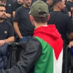 Fenerbahçeli taraftarlardan Maccabi maçı öncesi Filistin göndermesi