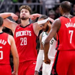 Giannis'in 37 sayısı galibiyete yetmedi: Houston Alperen'le 'uçuyor'