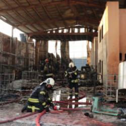 Kocaeli'de kozmetik fabrikasında &ccedil;ıkan yangında &ouml;l&uuml; sayısı 7'ye y&uuml;kseldi
