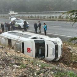 Muğla'da yolcu minib&uuml;s&uuml; devrildi: 15 yaralı