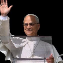 Papa'dan tarihi kabul... Hollywood yıldızlarını ağırladı! 