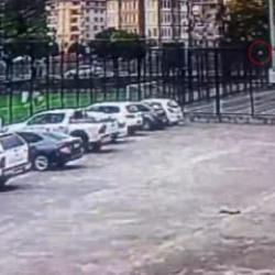 Rize&rsquo;de bir futbolcu gol atmak isterken yanlışlıkla basket attı