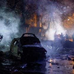 Moskova'dan yoğun saldırı! Alevler Kiev semalarını aydınlattı! Zelenskiy duyurdu: 4 ölü!