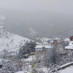 Sivas'a lapa lapa kar yağdı