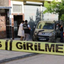 Temizlik yaparken site i&ccedil;indeki boşluğa d&uuml;şen g&ouml;revli hayatını kaybetti