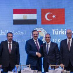 Türkiye-Mısır hattında 15 milyar dolarlık ticaret hedefi!