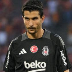 ‘Kimlik bilgileri ele geçirilmiş’: Necip Uysal’a telefonla haber verdiler