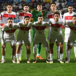 2 golle kazanan Milli Takım liderliğini sürdürdü