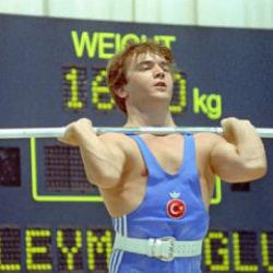 Naim Süleymanoğlu memleketinde anıldı!