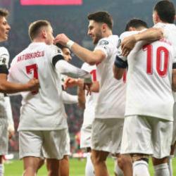 A Milli Takım, İspanya'da 'zor' peşinde: Liderlik için tek şans...