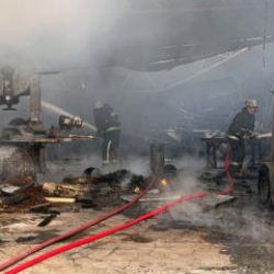 Antalya'da korkutan yangın! Zarar 10 milyon TL