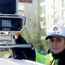 Antalya&rsquo;da yapay zekalı radar sistemi ile 4 şerit aynı anda taranıyor