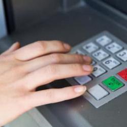 ATM'de böyle işaretlere dikkat! 'Temas etmeyin, elinizi sürmeyin'