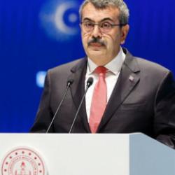 Bakan Tekin'den cemaat tepkisi: Kimle imzalayacağız