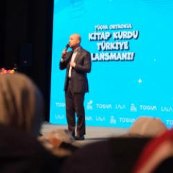 Bilal Erdoğan'dan gen&ccedil;lere mesaj: 'T&uuml;rkiye y&uuml;zyılı okuyan ve sorgulayan gen&ccedil;likle m&uuml;mk&uuml;n'