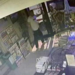 B&ouml;cek ailesi otelde kilitli kalmış! O anlar ortaya &ccedil;ıktı: Kapıyı a&ccedil;maya &ccedil;alışmışlar