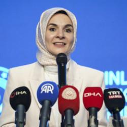 Bakan Göktaş: Kadınlar yapay zeka alanlarına dahil oldukça teknoloji, insana dokunacak