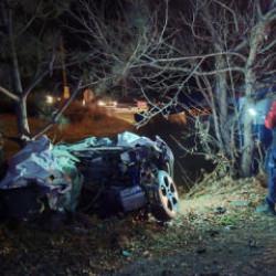 Feci kaza: Otomobil ezildi, 1 kişi hayatını kaybetti!