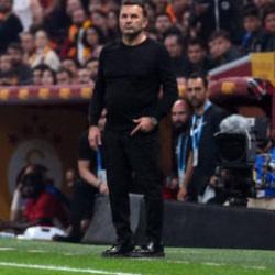 Galibiyete sevinemediler! Okan Buruk taraftarları yıkan haberi duyurdu