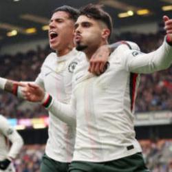 Sessiz sedasız geliyorlar! Zirveyle fark 3'e düştü