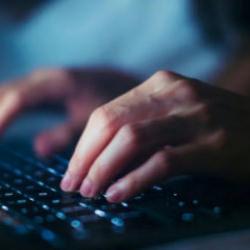 İngiliz iç istihbaratından flaş iddia: Çinli ajanlardan LinkedIn üzerinden operasyon!