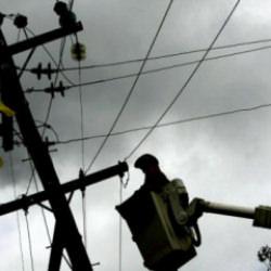 Kuzey Avustralya’da kaos: Kent karanlığa gömüldü, uyarılar peş peşe geliyor!